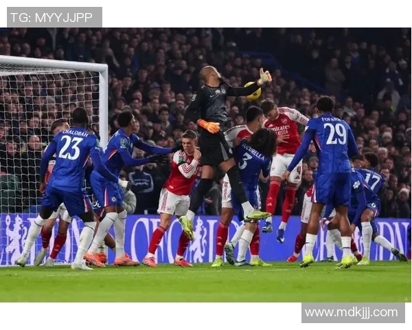 阿森纳与拉齐奥激战正酣赛场比分悬念迭起引人关注